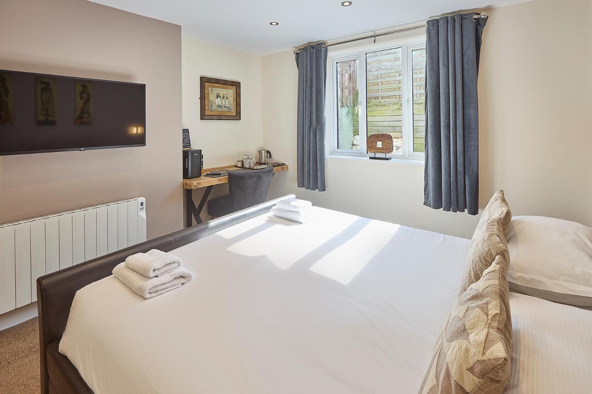 Aaron Accommodation ウィットビー エクステリア 写真